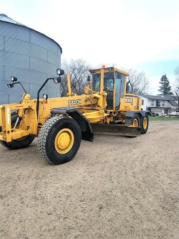 Main image John Deere 772CH