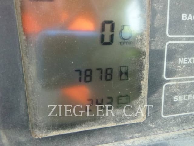 Image of John Deere 624H equipment image 4