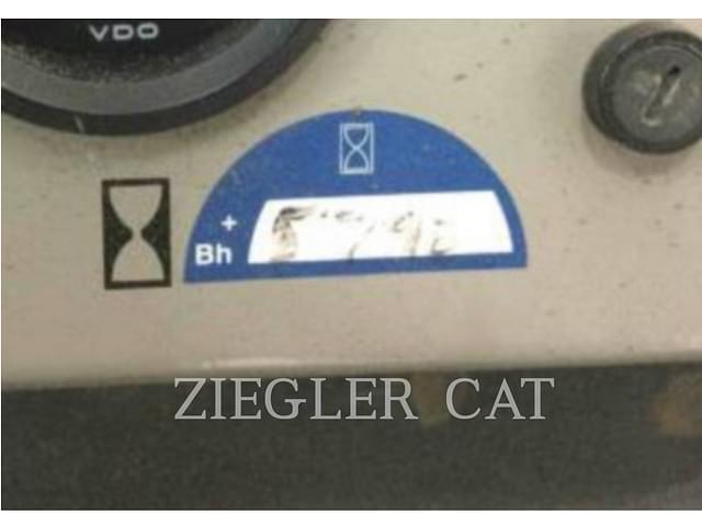 Image of John Deere 755C equipment image 4