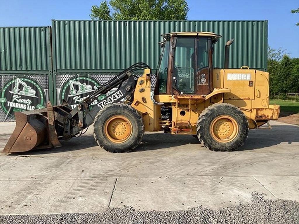 Image of John Deere TC44H Primary image
