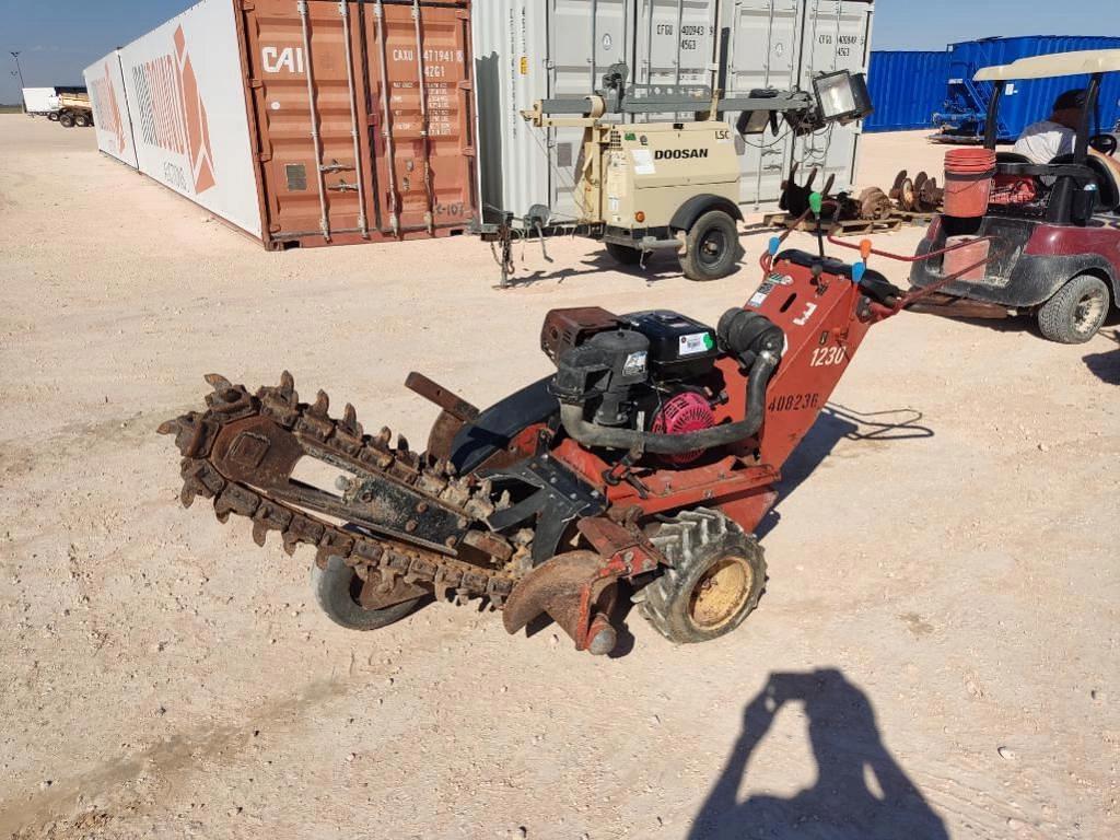 Image of Ditch Witch 1230 Primary image