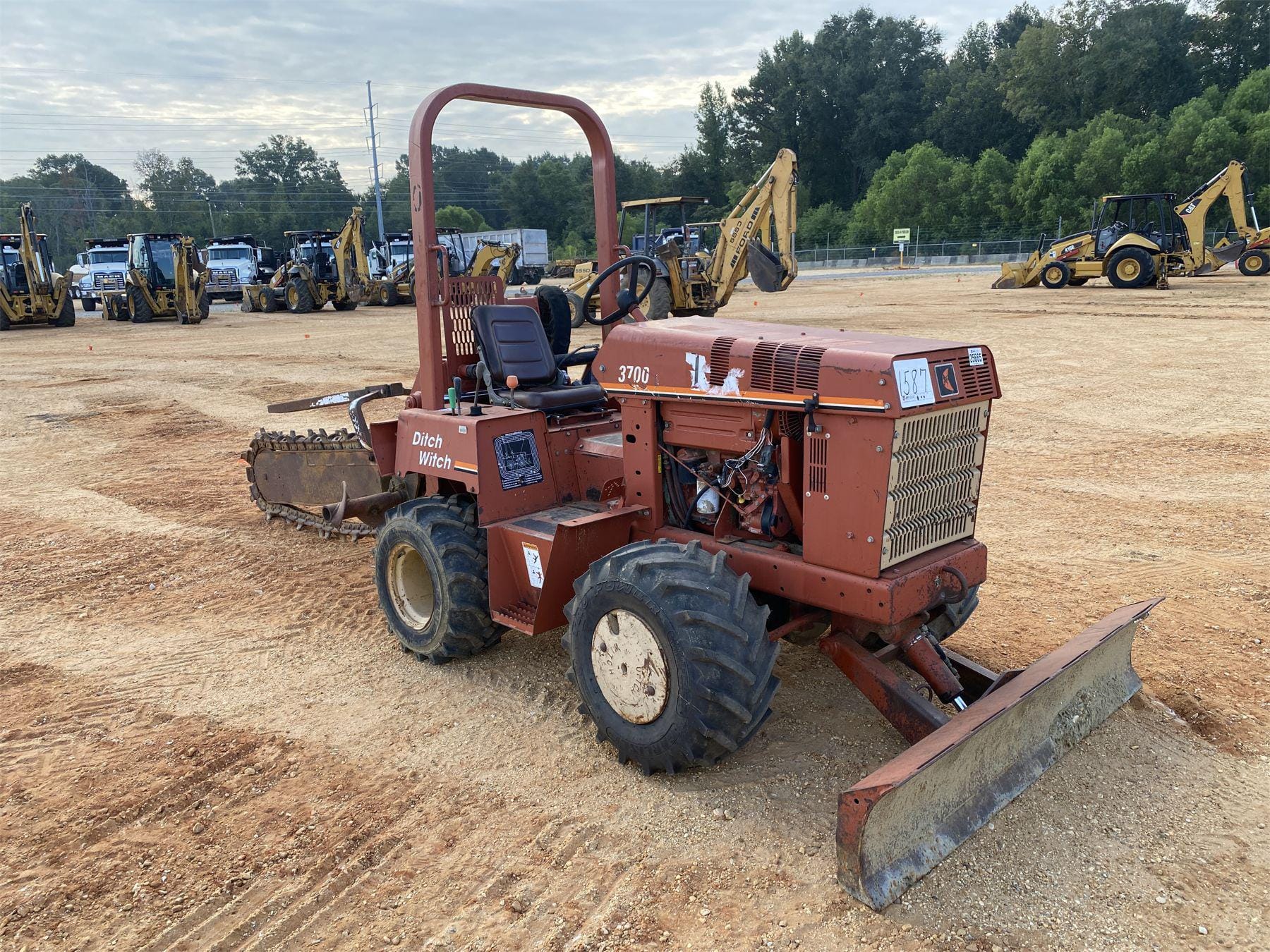 Main image Ditch Witch 3700