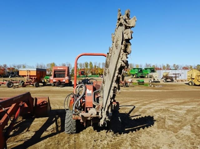 Image of Ditch Witch 3700DD equipment image 3