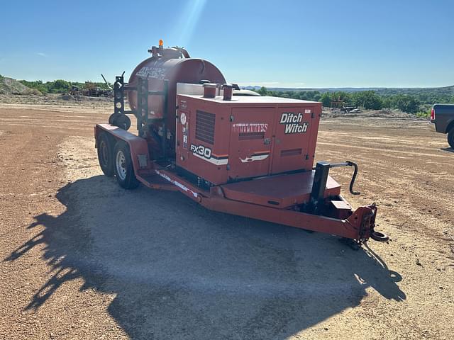 Image of Ditch Witch FX30 equipment image 2