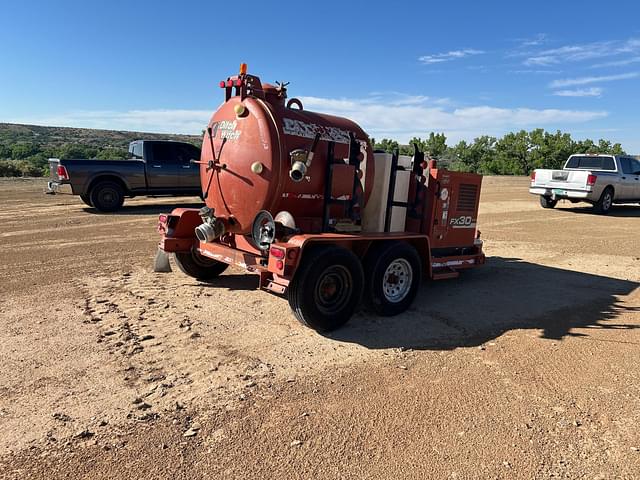Image of Ditch Witch FX30 equipment image 4