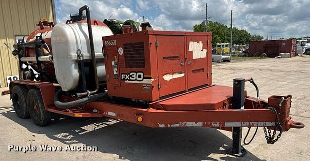 Image of Ditch Witch FX30 equipment image 2