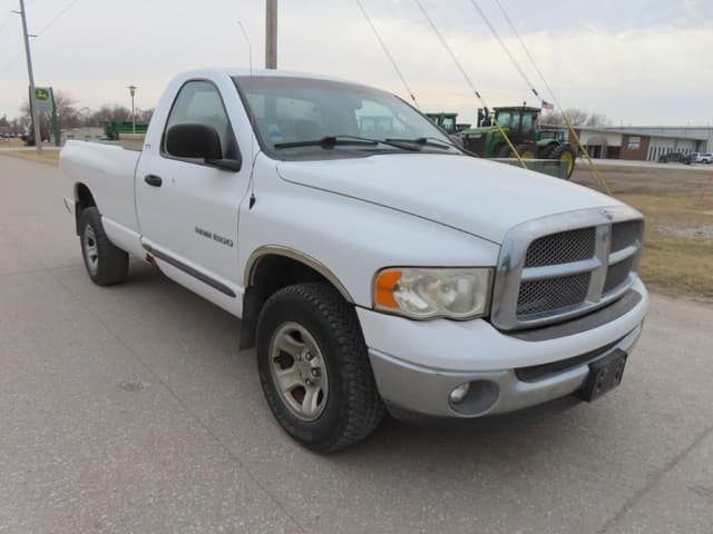 Image of Dodge Ram 1500 equipment image 3