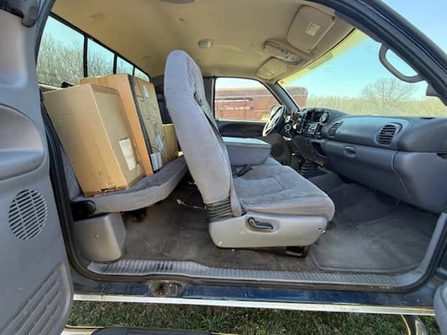 Image of Dodge Ram 2500 equipment image 1