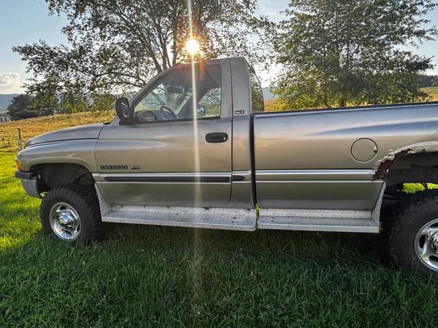 Image of Dodge Ram 2500 equipment image 1