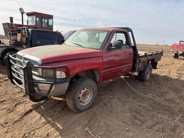 Image of Dodge Ram 3500 equipment image 2