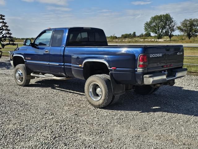 Image of Dodge Ram 3500HD equipment image 4
