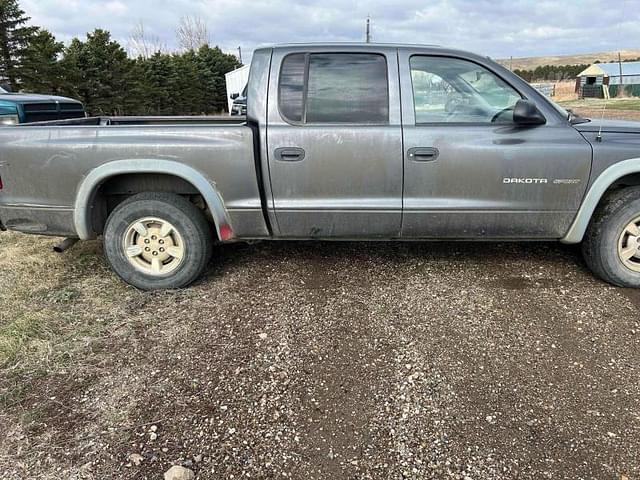 Image of Dodge Dakota equipment image 3
