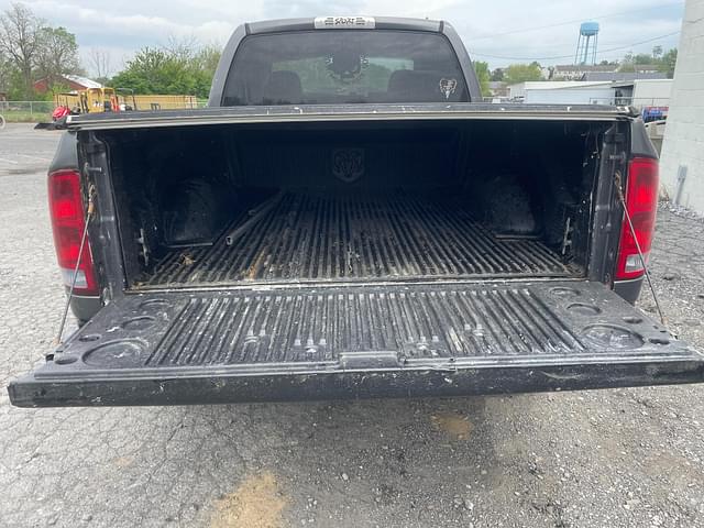 Image of Dodge Ram 1500 equipment image 3