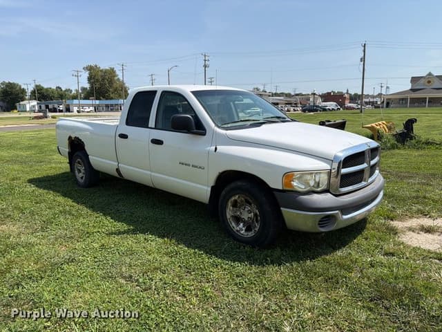 Image of Dodge Ram 1500 equipment image 2