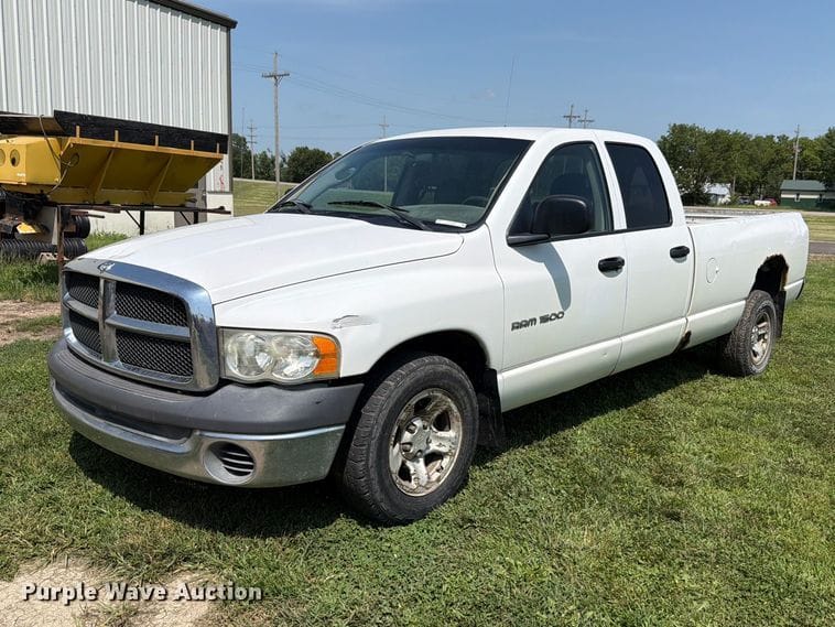 2002 Dodge Ram 1500 Equipment Image0