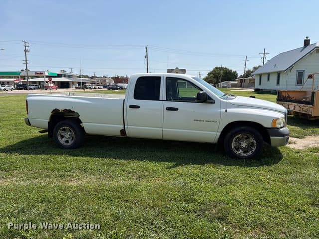 Image of Dodge Ram 1500 equipment image 3