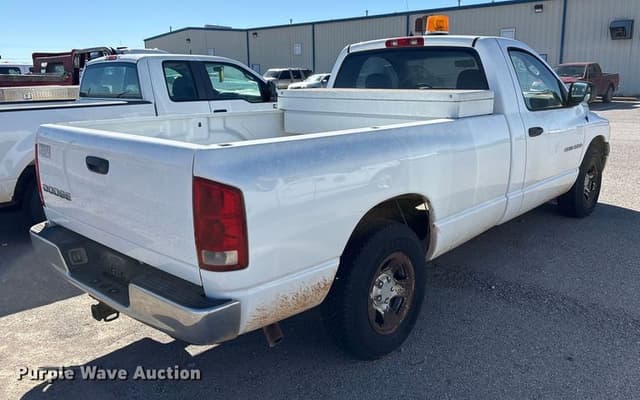 Image of Dodge Ram 1500 equipment image 4