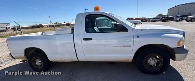 Image of Dodge Ram 1500 equipment image 3