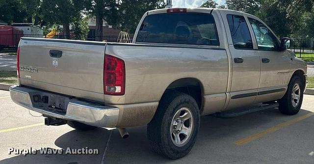 Image of Dodge Ram 1500 equipment image 4