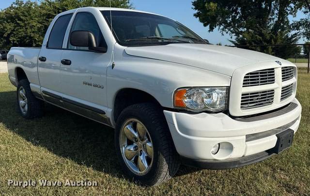 Image of Dodge Ram 1500 equipment image 2