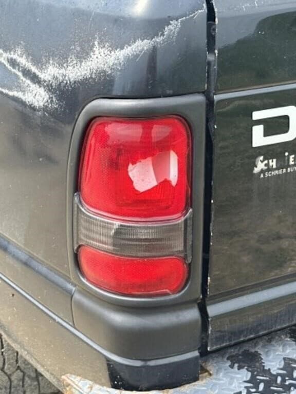 Image of Dodge Ram 2500 equipment image 3