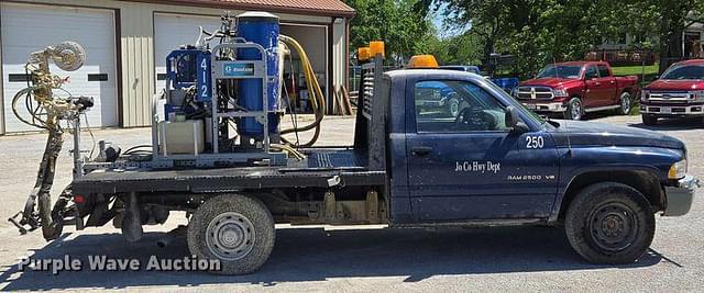 Image of Dodge Ram 2500 equipment image 3