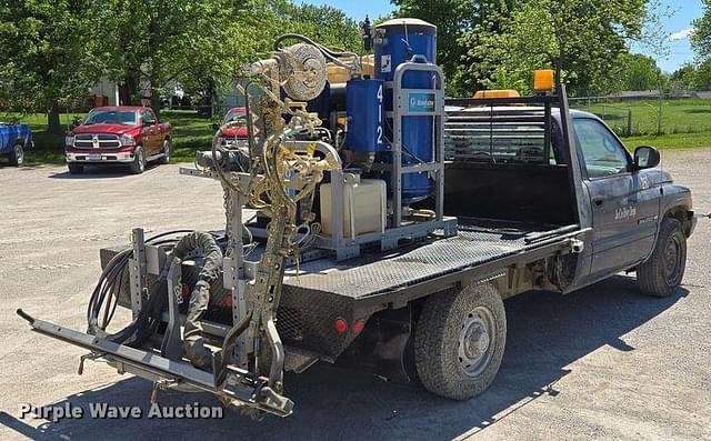 Image of Dodge Ram 2500 equipment image 4