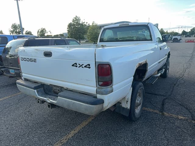 Image of Dodge Ram 2500 equipment image 3