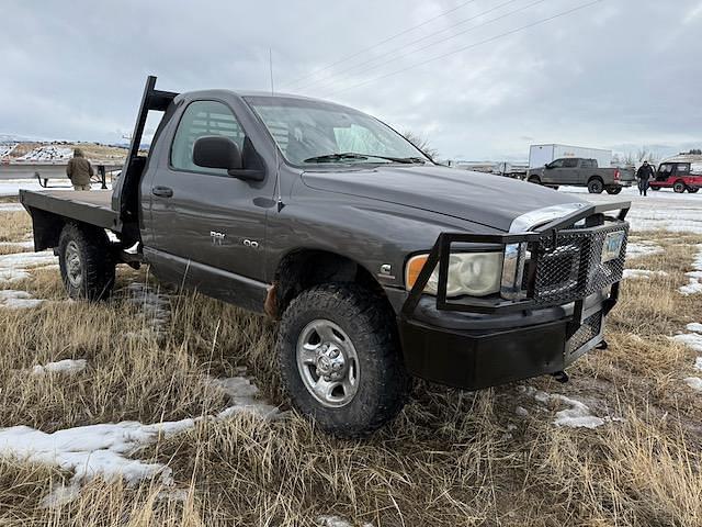 Image of Dodge Ram 2500 equipment image 2