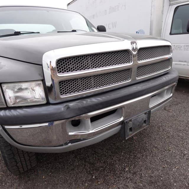 Image of Dodge Ram 2500 equipment image 3