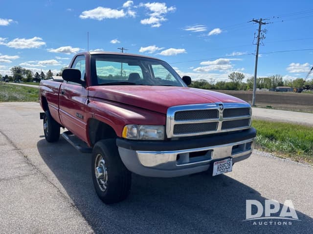 Image of Dodge Ram 2500 equipment image 4