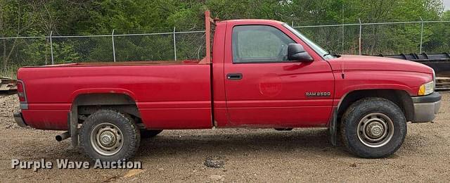 Image of Dodge Ram 2500 equipment image 3
