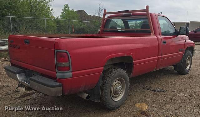 Image of Dodge Ram 2500 equipment image 4