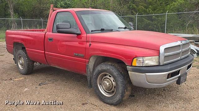 Image of Dodge Ram 2500 equipment image 2