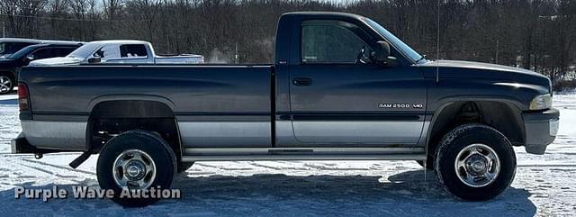 Image of Dodge Ram 2500 equipment image 3