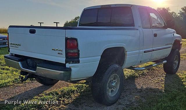 Image of Dodge Ram 2500 equipment image 4