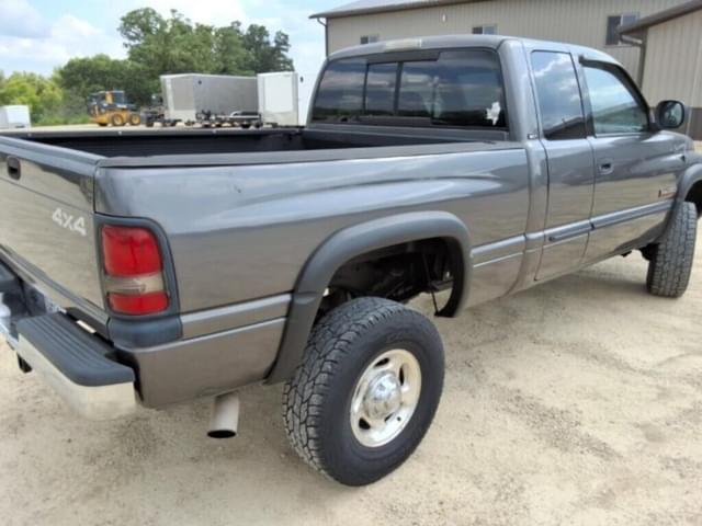Image of Dodge Ram 2500 equipment image 4