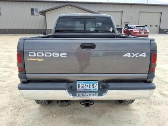 Image of Dodge Ram 2500 equipment image 3