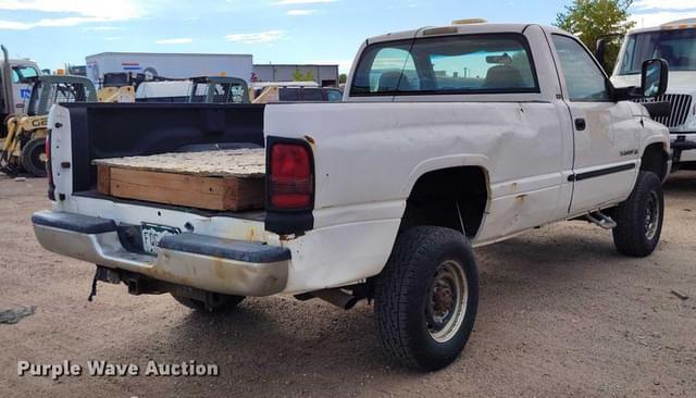 Image of Dodge Ram 2500 equipment image 4