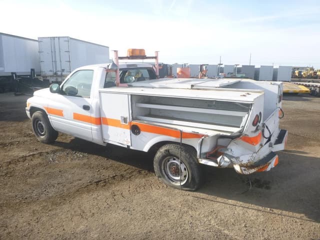 Image of Dodge Ram 2500 equipment image 3