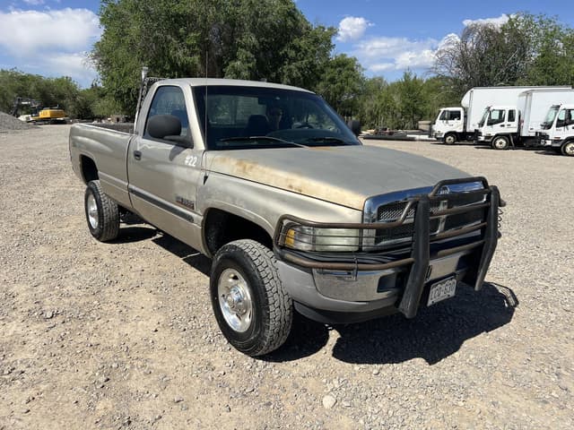 Image of Dodge Ram 2500HD equipment image 2