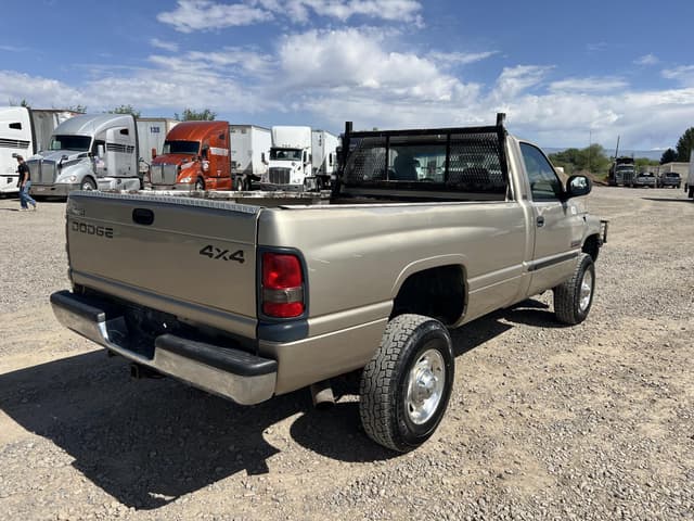 Image of Dodge Ram 2500HD equipment image 4
