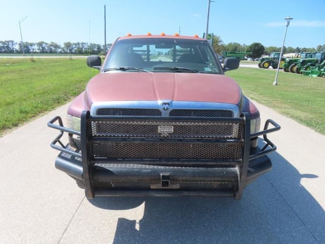 Image of Dodge Ram 2500 equipment image 2
