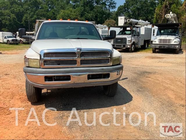 Image of Dodge Ram 3500 equipment image 1