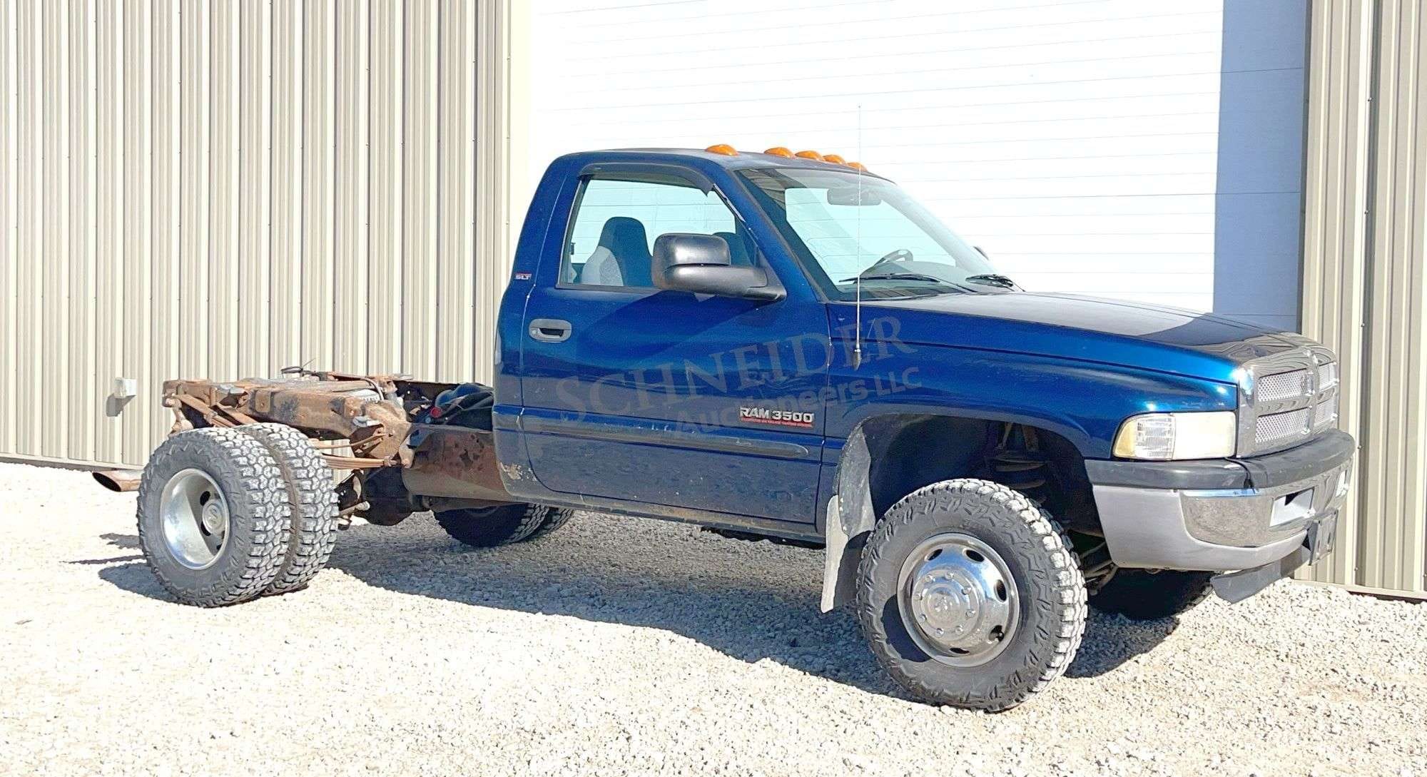 2002 Dodge Ram 3500 Equipment Image0