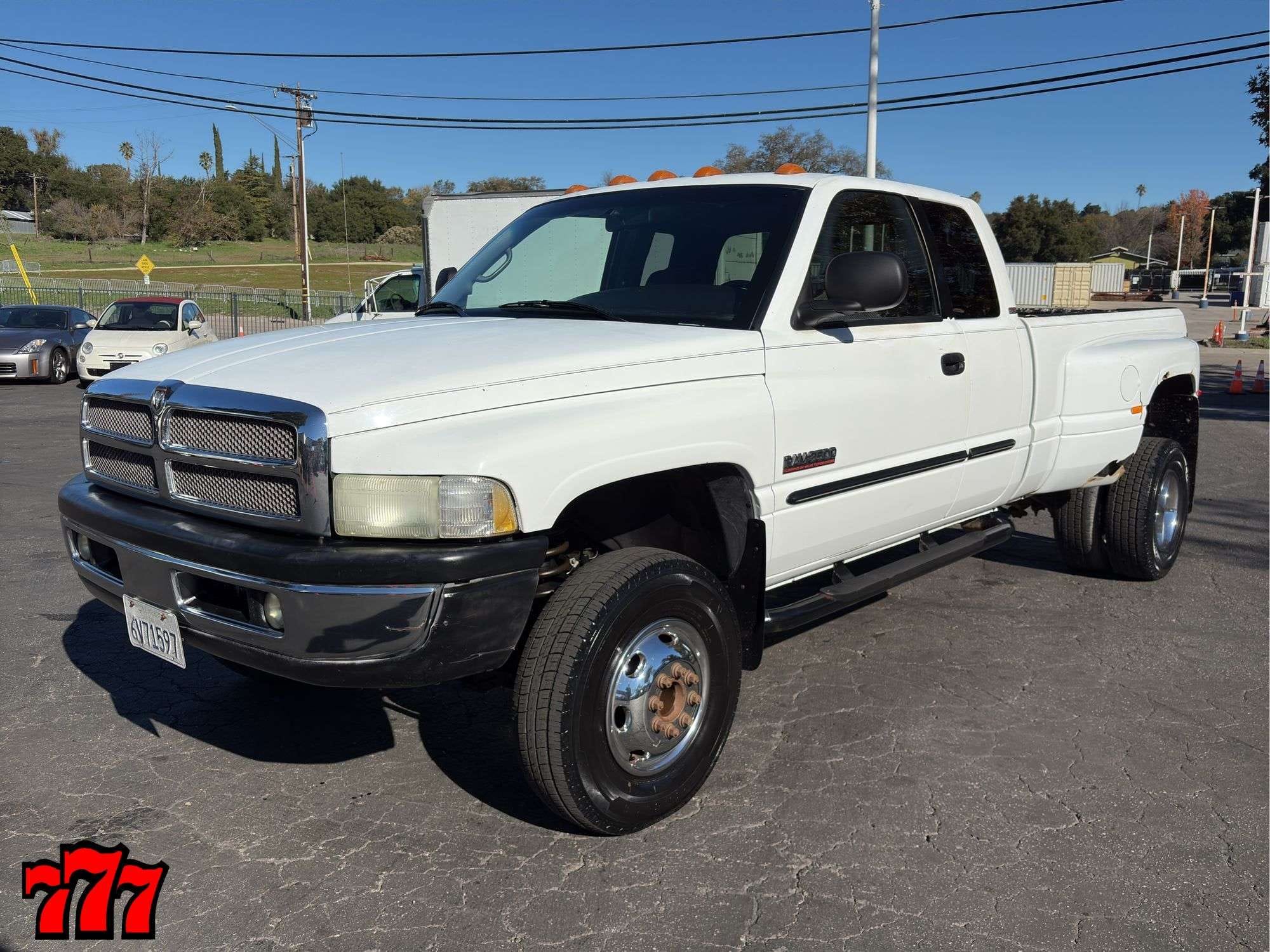 2002 Dodge Ram 3500 Equipment Image0