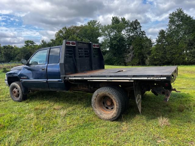 Image of Dodge Ram 3500 equipment image 1