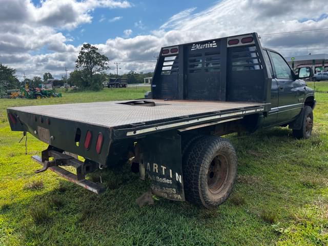 Image of Dodge Ram 3500 equipment image 3