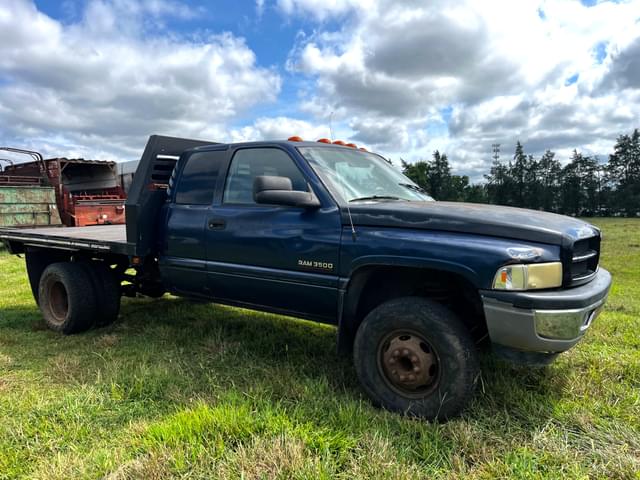 Image of Dodge Ram 3500 equipment image 4