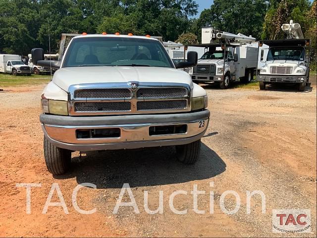 Image of Dodge Ram 3500 equipment image 1